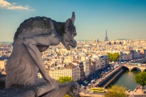 Coach breaks to Paris and Versailles