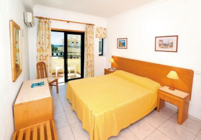 Plaza Real Apartments