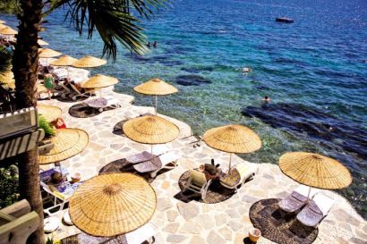 Mares Hotel Dolphin Park and Spa