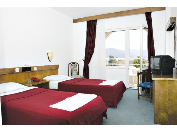 Club Atrium Hotel And Apartments
