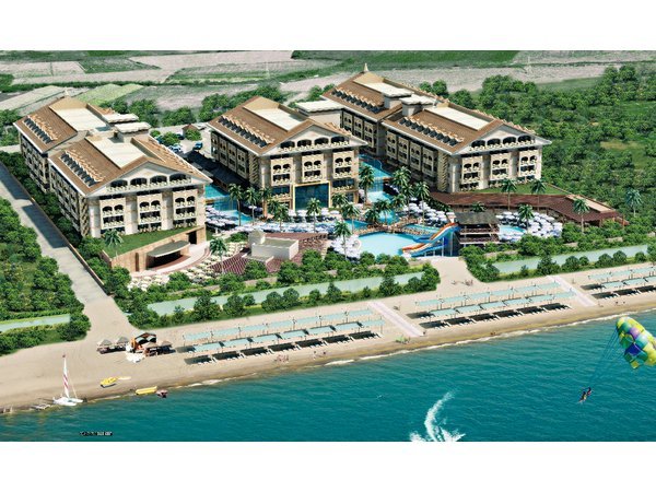 Crystal Palace Luxury Resort Side