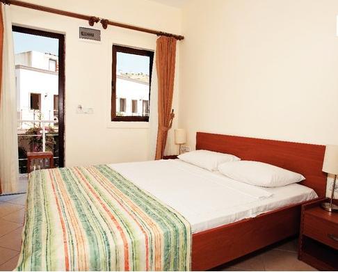 Mira Luna Hotel