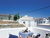 Book bargain holidays to portugal - Rua Das Olarias