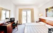 Book bargain holidays to es castell - Barcelo Hamilton